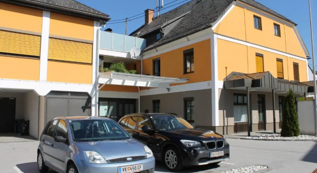Post Hostel For Youth, Students and Pilgrims, Prenota Ostello Ostelli a Carinzia, Ostello