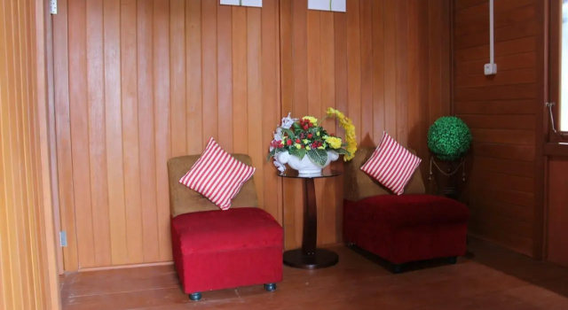 Двухместный люкс GRANADA INN PALU