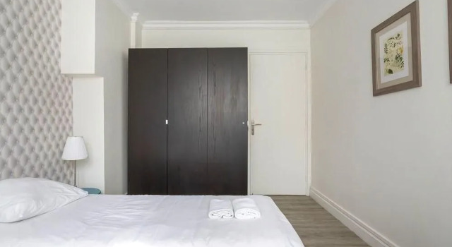 Le Grataloup, Rezerwuj Hotel Lyon Rhône, w pobliżu Cuire Metro Station