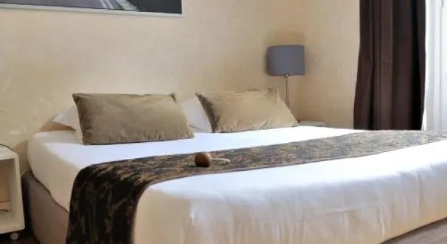 L'Annexe, Rezerwuj Hotel Intra Muros 