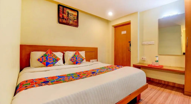 Номер Deluxe FabHotel Abirami Grand Inn - Nr Bryant Park