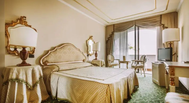 Двухместный номер Standard с балконом Park Hotel Ville Montefiori Spa & Centro Benessere