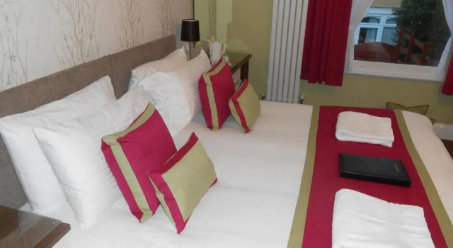 Standard Kolmen hengen huone Grosvenor House