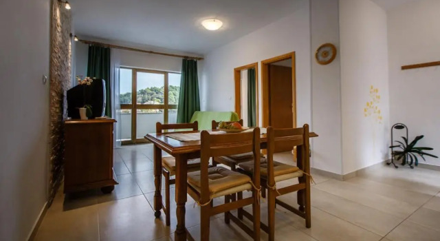 Apartmani Maris, Prenota Appartamento Hotel a Isole Quarnerine con parcheggio, Parcheggio
