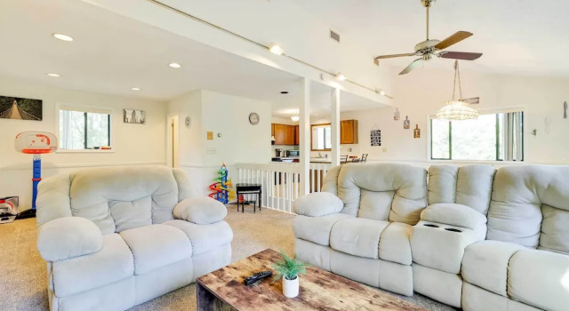 Charming Long Pond Getaway w/ Community Perks, Buchen Sie Hotel Mount Pocono Camelback