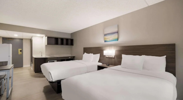 Habitación cuádruple Estándar Suburban Studios Milwaukee Airport