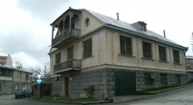 Guest house