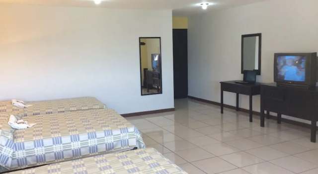 Четырёхместный номер Standard Hotel Alberto