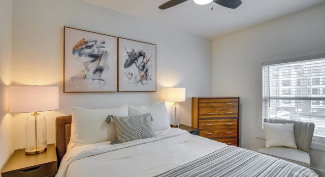 Gateway to Downtown Tacoma! Sleek Couple's Condo