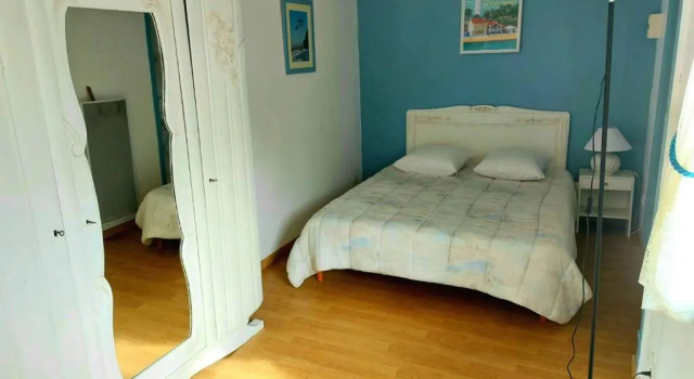 Spacious House With Garden Near The Beach, Забронировать Отель Отели Бассен-д'Аркашон с парковкой, Парковка