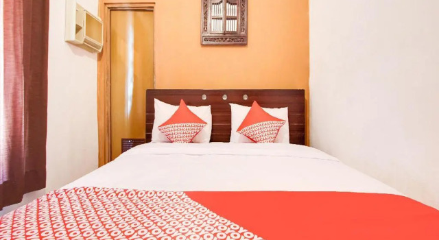Ndalem Dasuriah, Book Hotel Baturetno 