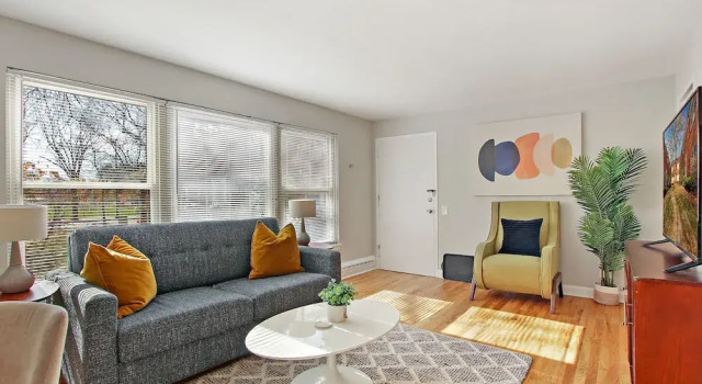 1BR Roomy Apartment in Bowmanville
