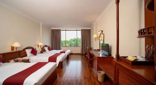 Трёхместный номер Deluxe Khemara Angkor Hotel & Spa