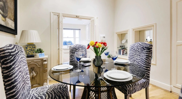 The South Kensington Courtfield Gardens - SM01