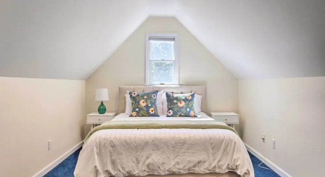 < 1 Mi to Beach: Luxury North Fork Retreat w/ Deck, Забронировать Отель Саут-Джеймспорт Норт-Форк