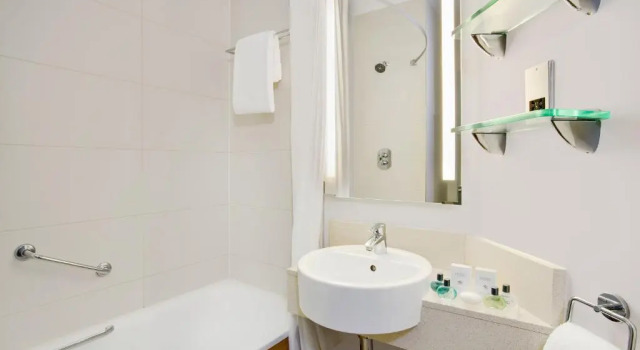 Трёхместный номер Standard Leonardo Hotel Manchester Central