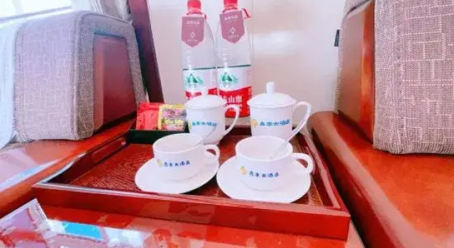 Xinfeng Hotel, Book Hotel Tangshan Hebei