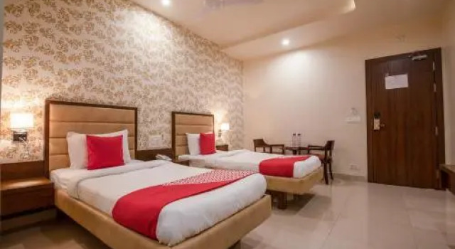 Spg Grand By OYO Rooms, Rezerwuj Hotel Surūrnagar 