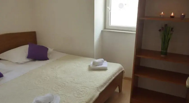 Apartments Ponistra, Prenota Appartamento Splitska 