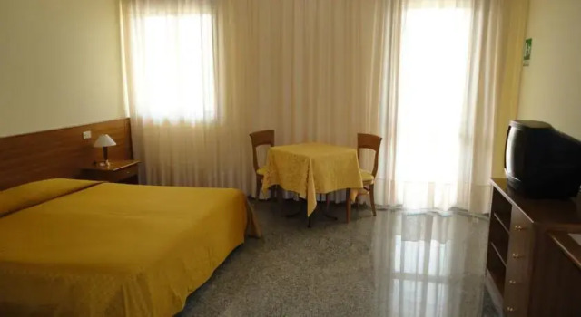 Centro Turistico Bonassisa, Book Hotel 3-stjernede hoteller i Foggia, 3*