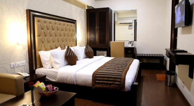 Номер Deluxe Raj Vilas Agra - Near Taj Mahal