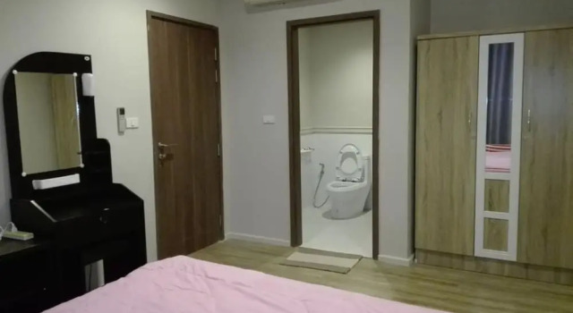 Коттедж с 4 комнатами Baan Ananpon
