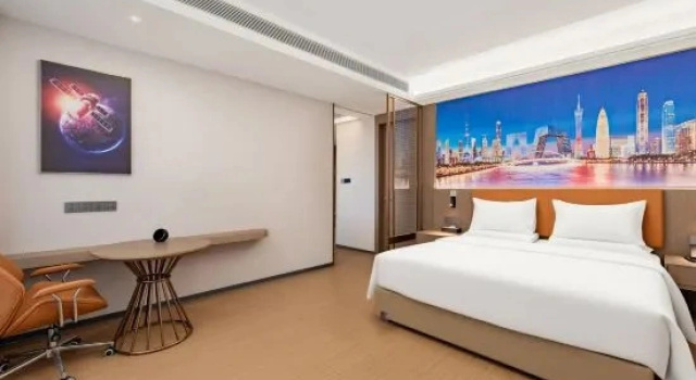 Люкс Executive Wangfu Holiday Hotel