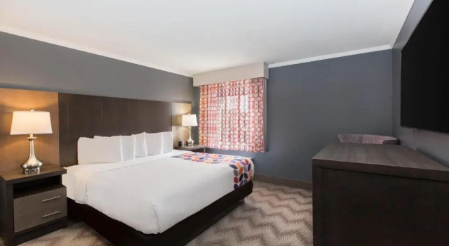 Люкс Deluxe Holiday Inn Express & Suites Goodlettsville N - Nashville by IHG