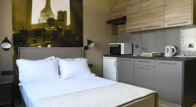 Студия 4 Seasons Luxury Apartments