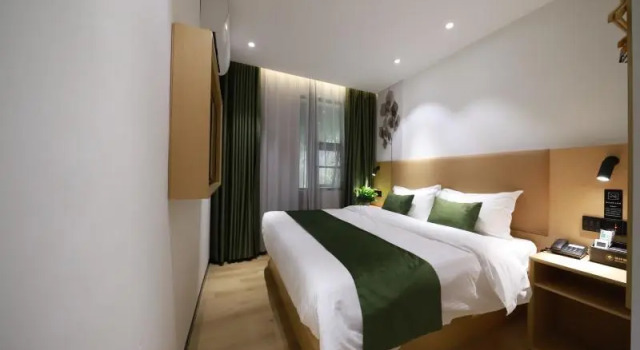 Green Tree Inn Guangxi Wuzhou 2nd Xinxing Road Liangguang Market, Rezervați Hotel Wuzhou Guangxi