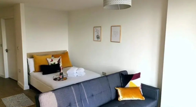 A Modern Studio With Great City Views - 17th Floor, City Views & 2 Minutes to Canal, Varaa Huoneisto Edgbaston Birmingham