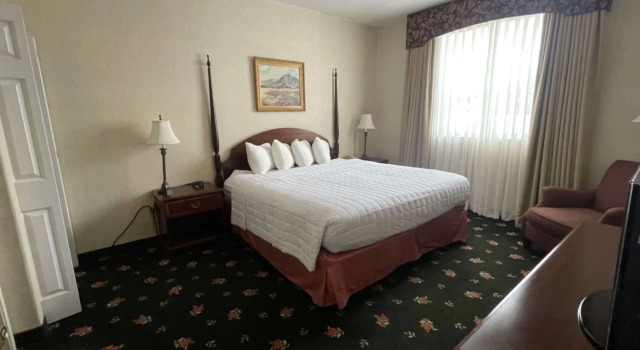Двухместный люкс SureStay Hotel by Best Western Eureka