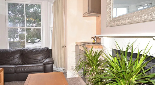 Porthkerry Apartment 1