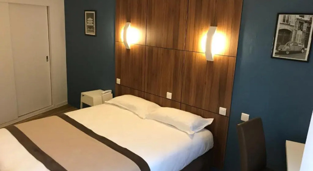 Семейный номер Standard Logis Hôtel de la Bruyere