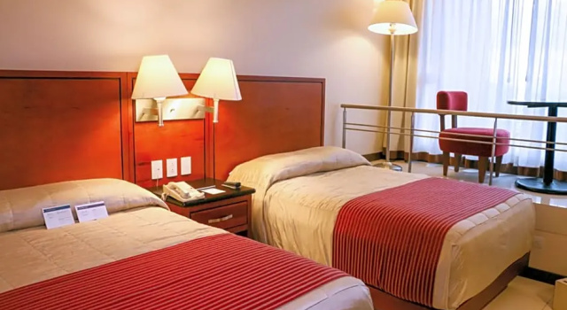 Четырёхместный номер Executive Hotel Fortin Plaza