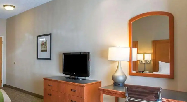 Номер Standard Comfort Inn & Suites West Chester - North Cincinnati