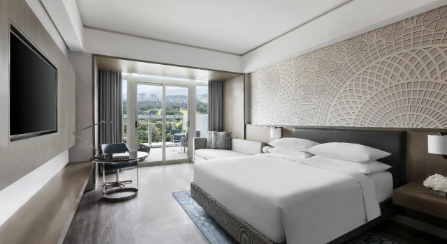 Двухместный номер Deluxe с балконом Clark Marriott Hotel