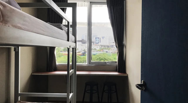 Yim Yam Hostel & Garden, Забронировать Хостел Отели Бангкока с завтраком, рядом с Торговый центр Гейсорн Амарин, Завтраки