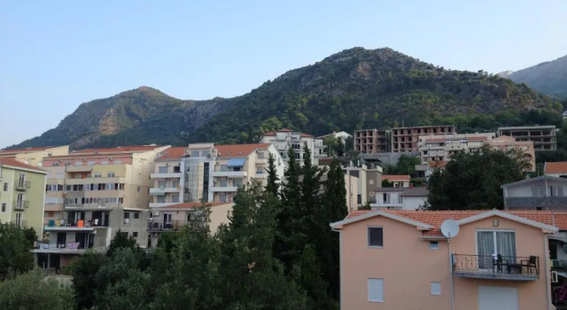Korolev Apartment, Book Apartment Cheap Hotels in Budva County