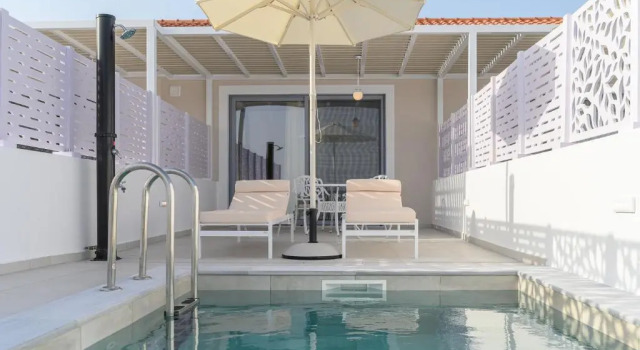 Студия Dionisos Suites