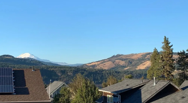 Коттедж Westside Mountain View 2 Bedroom Home by RedAwning