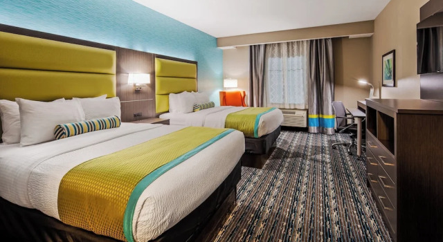 Четырёхместный люкс Holiday Inn Express And Suites Pasadena Houston Southeast by IHG