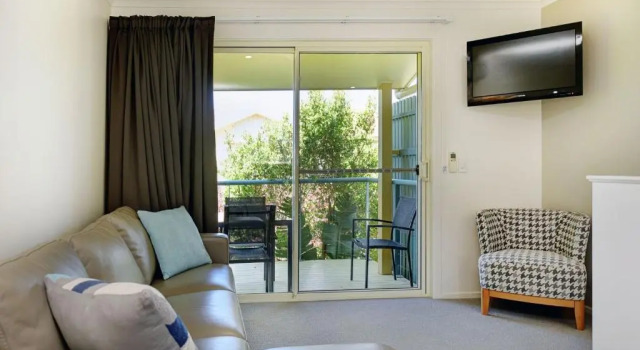 Aqualuna Beach Resort - Unit 25, Забронировать Курортный отель Курортные отели Coffs Coast, Курортный отель