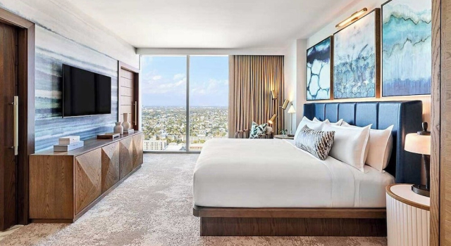 Люкс Executive Omni Fort Lauderdale Hotel