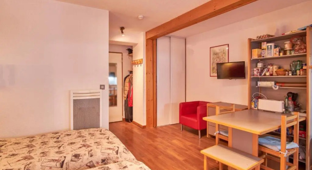 Studio Valeric 2 people, Prenota Hotel Hotel a Alvernia con parcheggio, Parcheggio