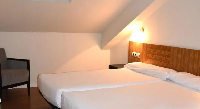 Четырёхместные апартаменты c 1 комнатой Hotel y Apartamentos SNÖ Isaba