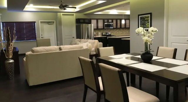 Апартаменты Deluxe Days Inn & Suites by Wyndham Port Arthur