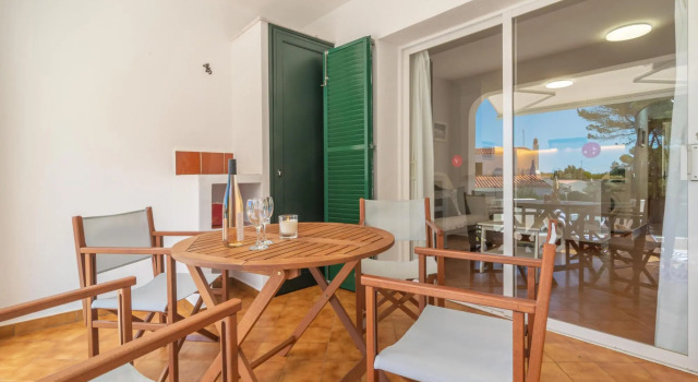 SES FONTS C25 - Charming flat with shared pool and close to the beach Free WiFi, Prenota Hotel Es Mercadal Minorca