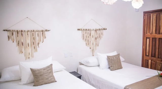 Четырёхместный номер Classic Ahava Hotel