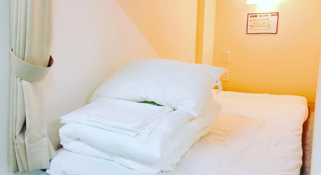 Кровать в общем номере ONE HOSTEL Himeji ワンホステル姫路